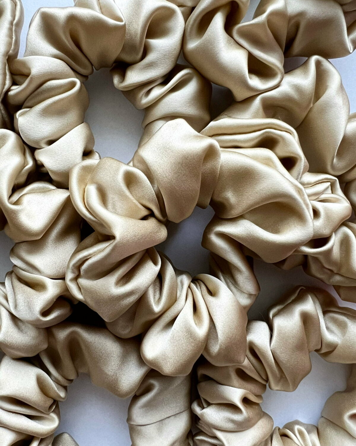 Silk scrunchie large Sea Sand
