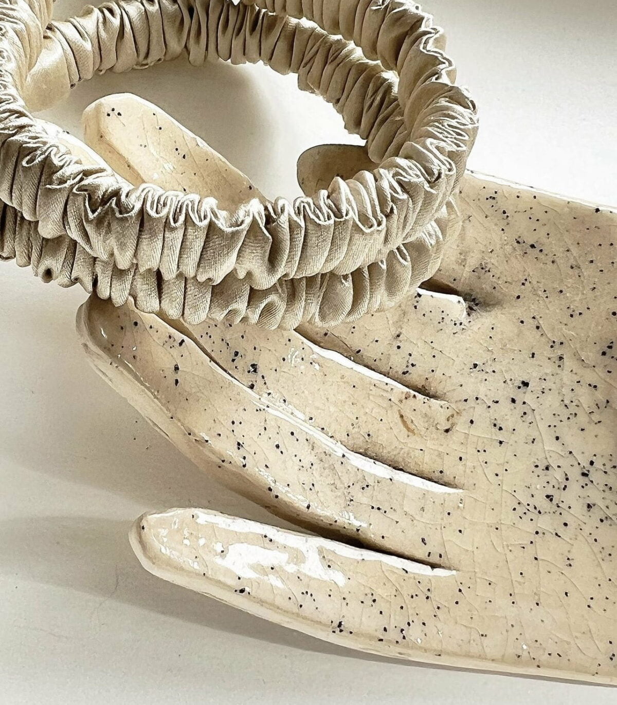 Small scrunchie Sea Sand